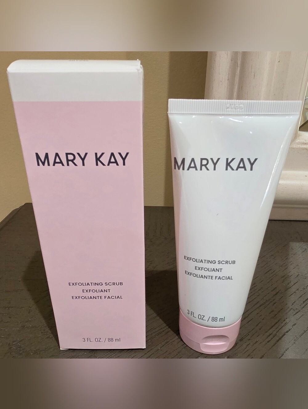Mary Kay Pink & White Exfoliating Scrub